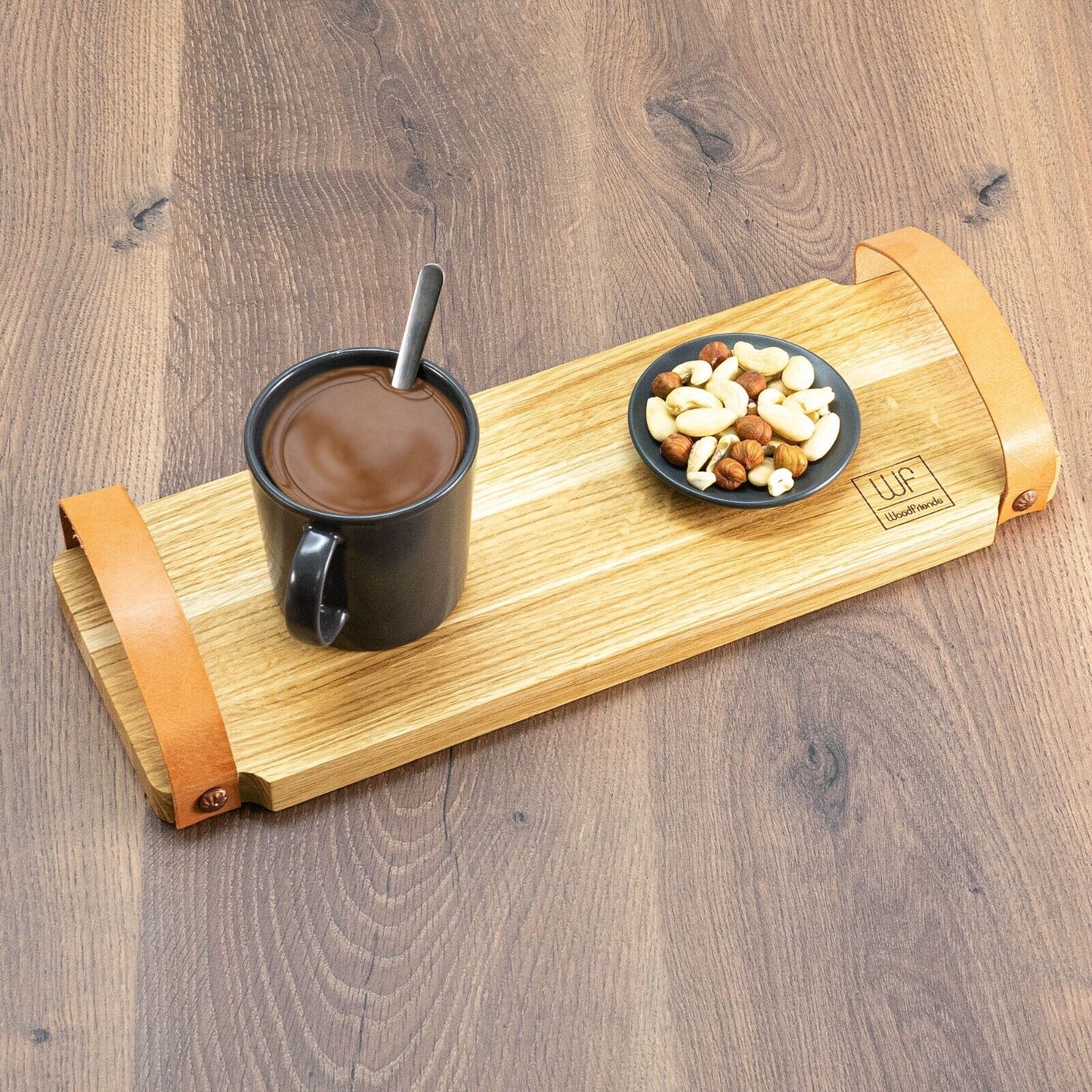 WoodFriends Servierbrett aus Eiche Massivholz 40x15x2cm Ledergriff Schneidebrett