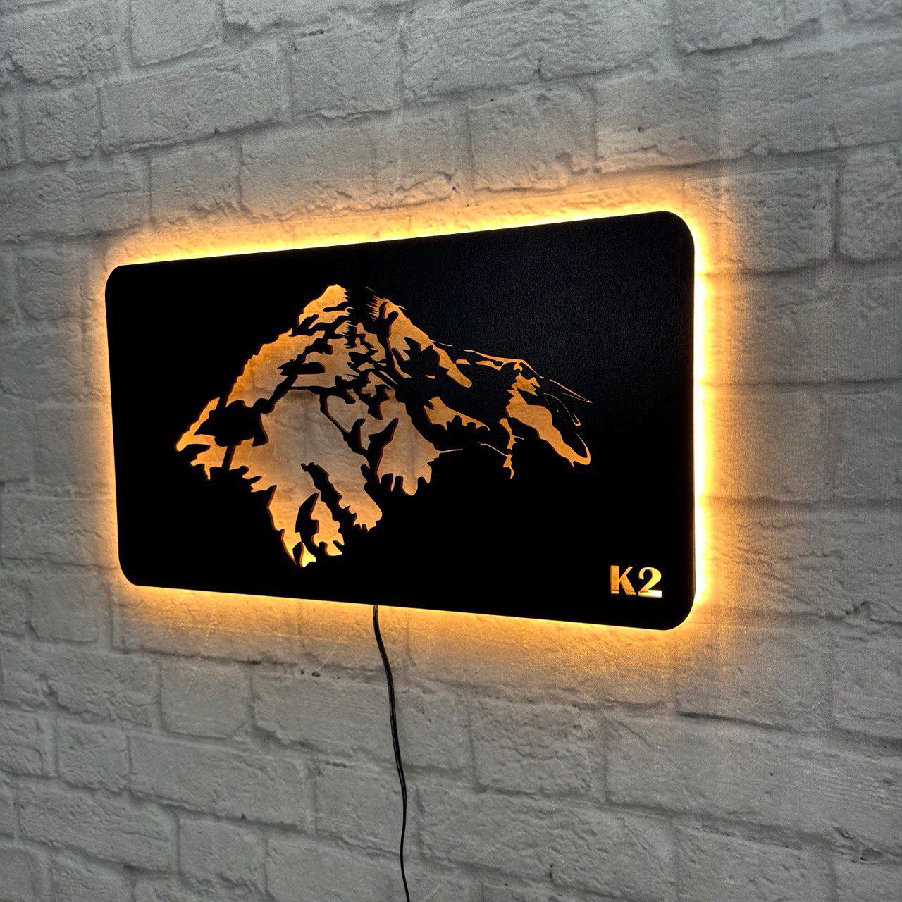 Wanddeko K2 aus Holz – Geschenk für Bergsteiger – Himalaya Achttausender Wandbild – Deko für Naturfreunde & Bergwanderer