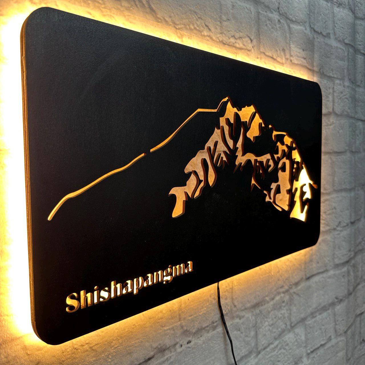 Wanddeko Shishapangma aus Holz – Geschenk für Bergsteiger – Himalaya Achttausender Wandbild – Deko für Naturfreunde & Wanderer