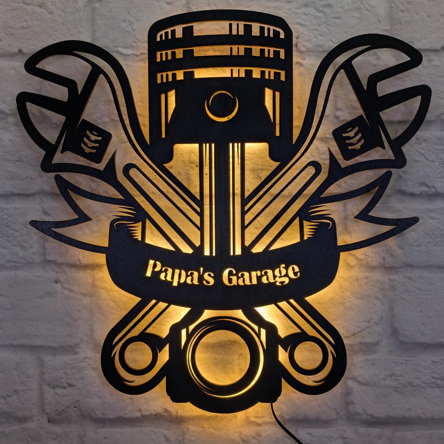 Wanddeko „Papa’s Garage“ – personalisierte Wanddekoration aus Holz – Werkstattschild als Geschenk für Papa, Männer & Schrauber