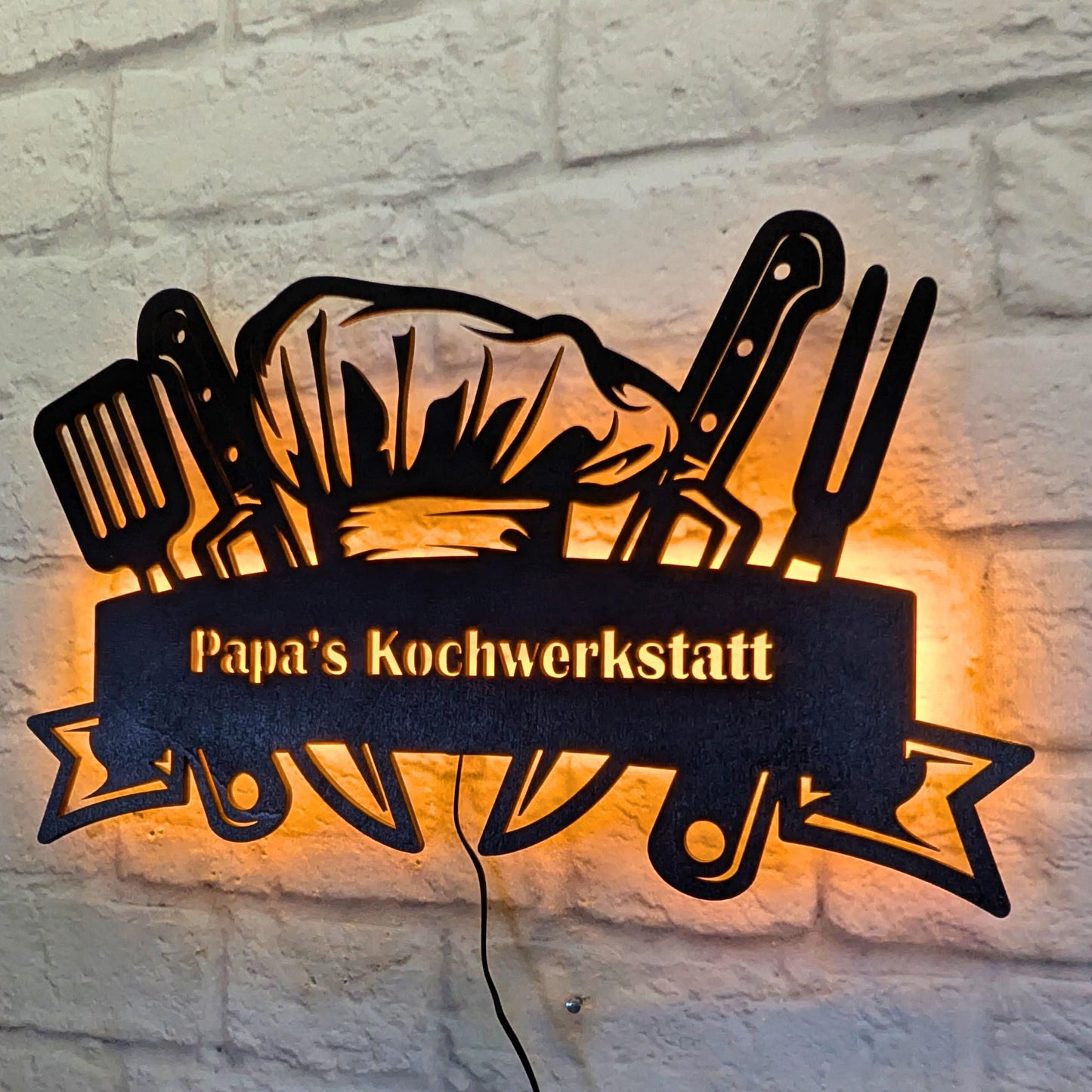 Wanddeko „Papa’s Kochwerkstatt“ – Geschenk für Hobbykoch & Vater – Wanddekoration aus Holz mit oder ohne LED-Beleuchtung