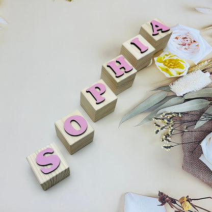 Holzwürfel mit Namen Buchstaben Namenswürfel Personalisierter Dekoration Kinderzimmer Geschenk Geburt