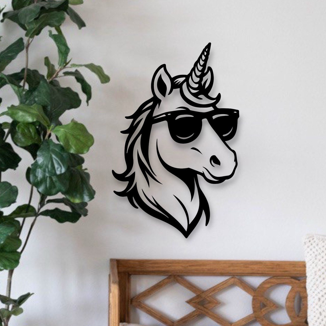 Einhorn-Wanddeko aus Holz stillvolles Einhorn mit Sonnenbrille Holzschild zum Aufkleben Klebepads Modernes Wandbild Geburtstagsgeschenk