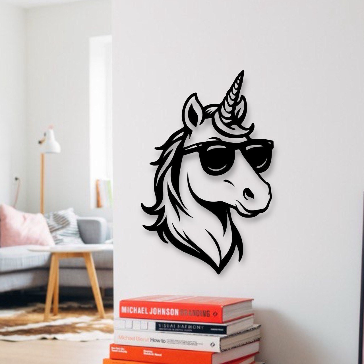 Einhorn-Wanddeko aus Holz stillvolles Einhorn mit Sonnenbrille Holzschild zum Aufkleben Klebepads Modernes Wandbild Geburtstagsgeschenk