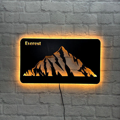 Wanddeko Mount Everest aus Holz – Geschenk für Bergsteiger – Himalaya Achttausender Wandbild – Deko für Naturfreunde & Bergwanderer