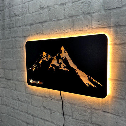Wanddeko Manaslu – Bergsilhouette aus Holz – Geschenk für Bergsteiger und Naturfreunde – Himalaya Deko für Zuhause oder Berghütte