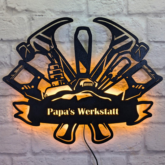 Wanddeko „Papa’s Werkstatt“ – personalisierte Wanddekoration aus Holz – Geschenk zum Vatertag für Vater, Handwerker & Heimwerker